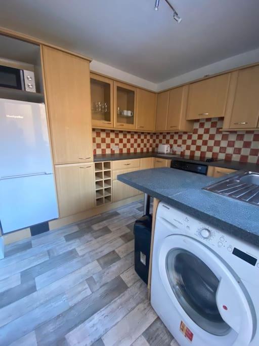 Modern Two Bed House Close To City Centre เบลฟาสต์ ภายนอก รูปภาพ